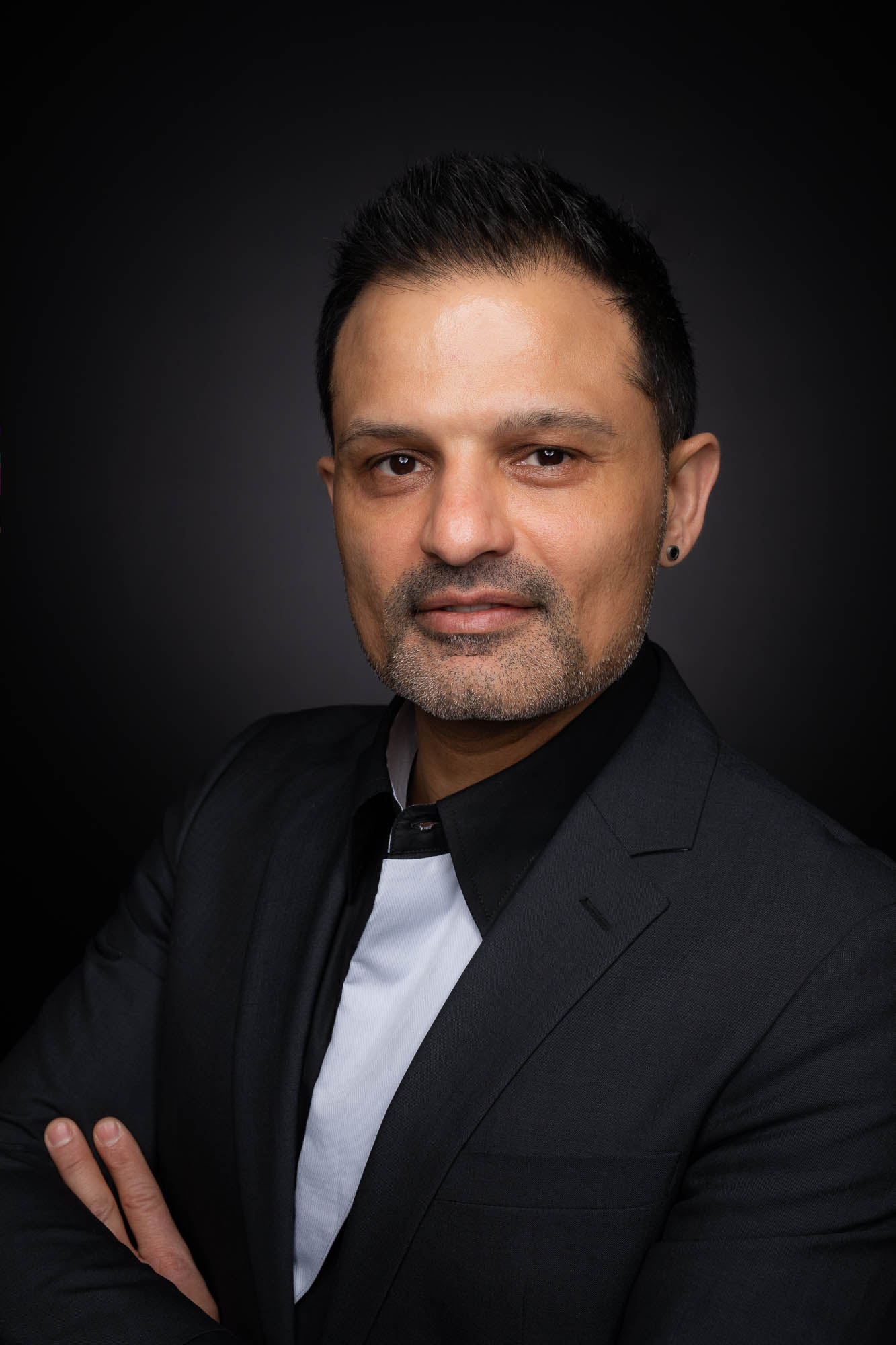 Export x3 Headshot  06169 Dez 01 2019 Headshots 2019  Miro Nicole Nadine 2